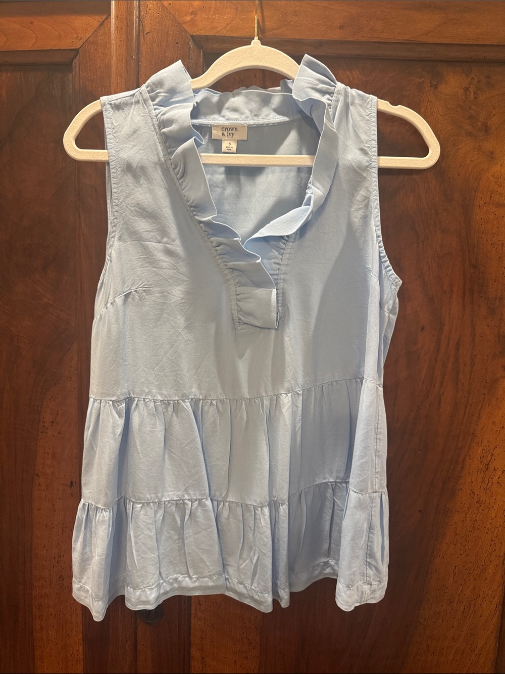 crown & ivy Light Blue Ruffle Tiered Sleeveless Top